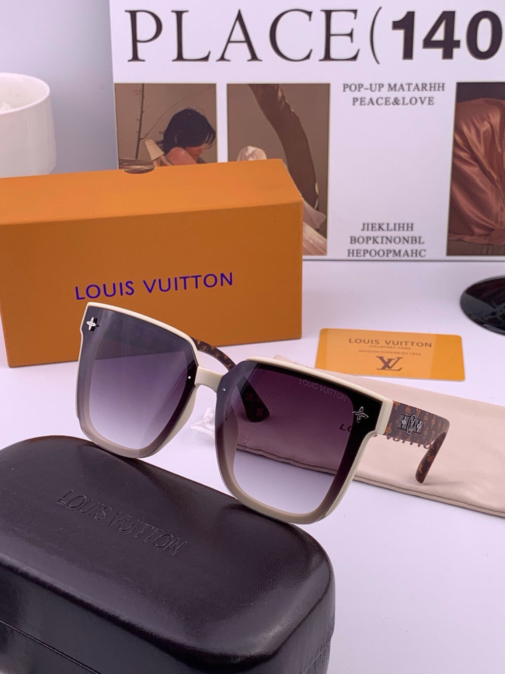 Louis Vuitton L1132 Square Gold Lens Sunglasses for Women - 486191