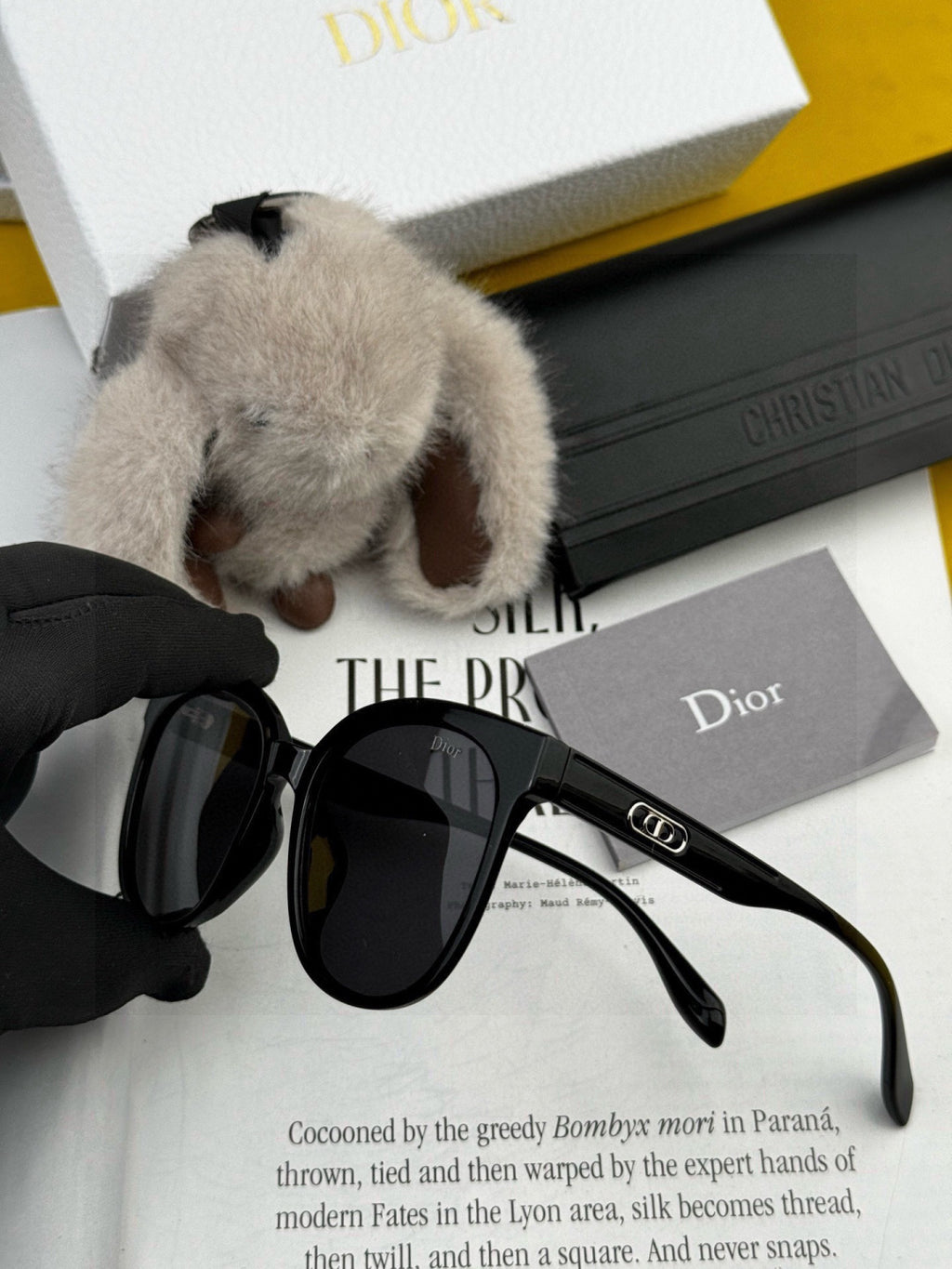 Dior D6106 Polarized Round Red Lens Sunglasses for Men & Women - detail image 5