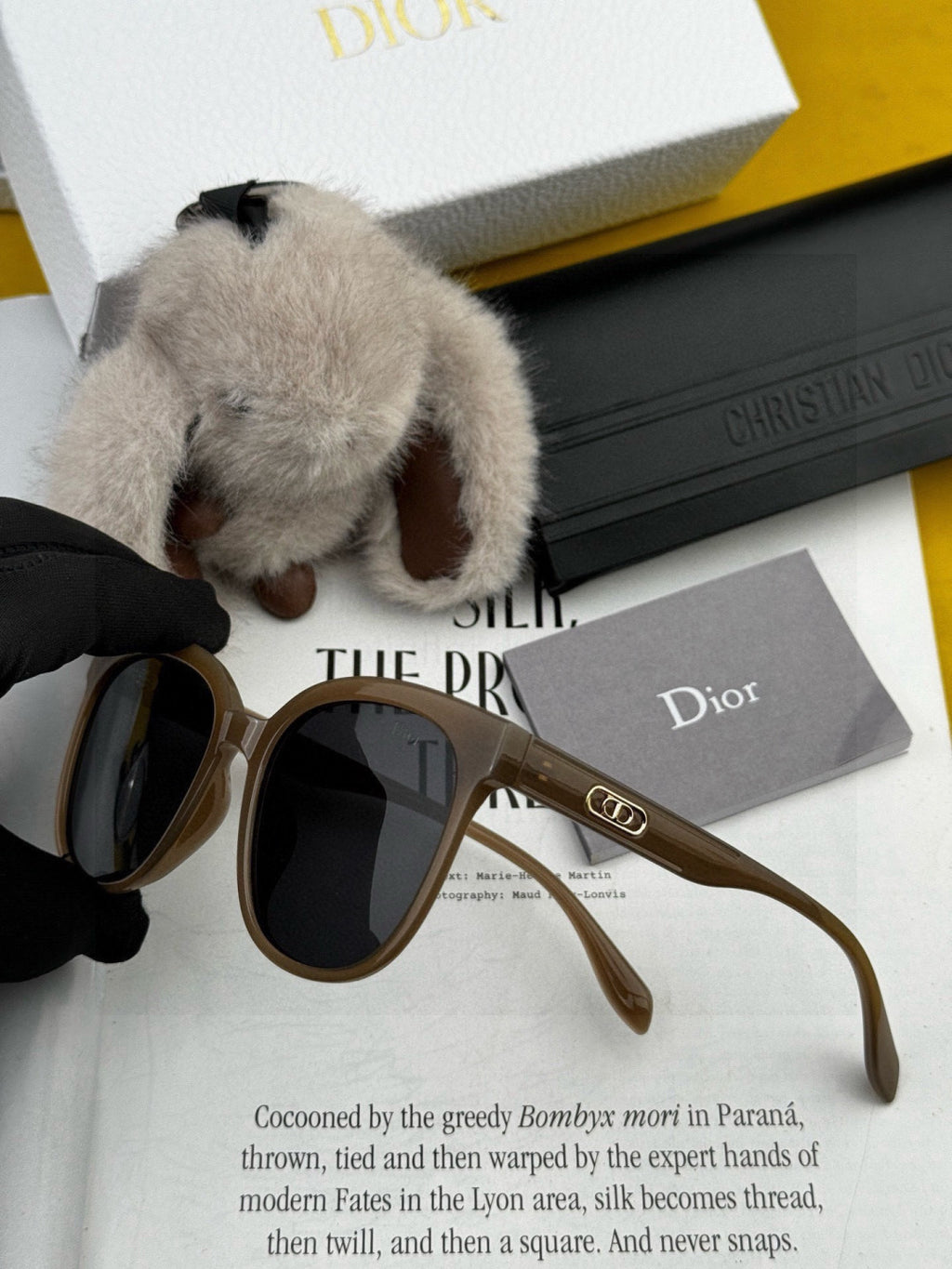 Dior D6106 Polarized Round Red Lens Sunglasses for Men & Women - detail image 6