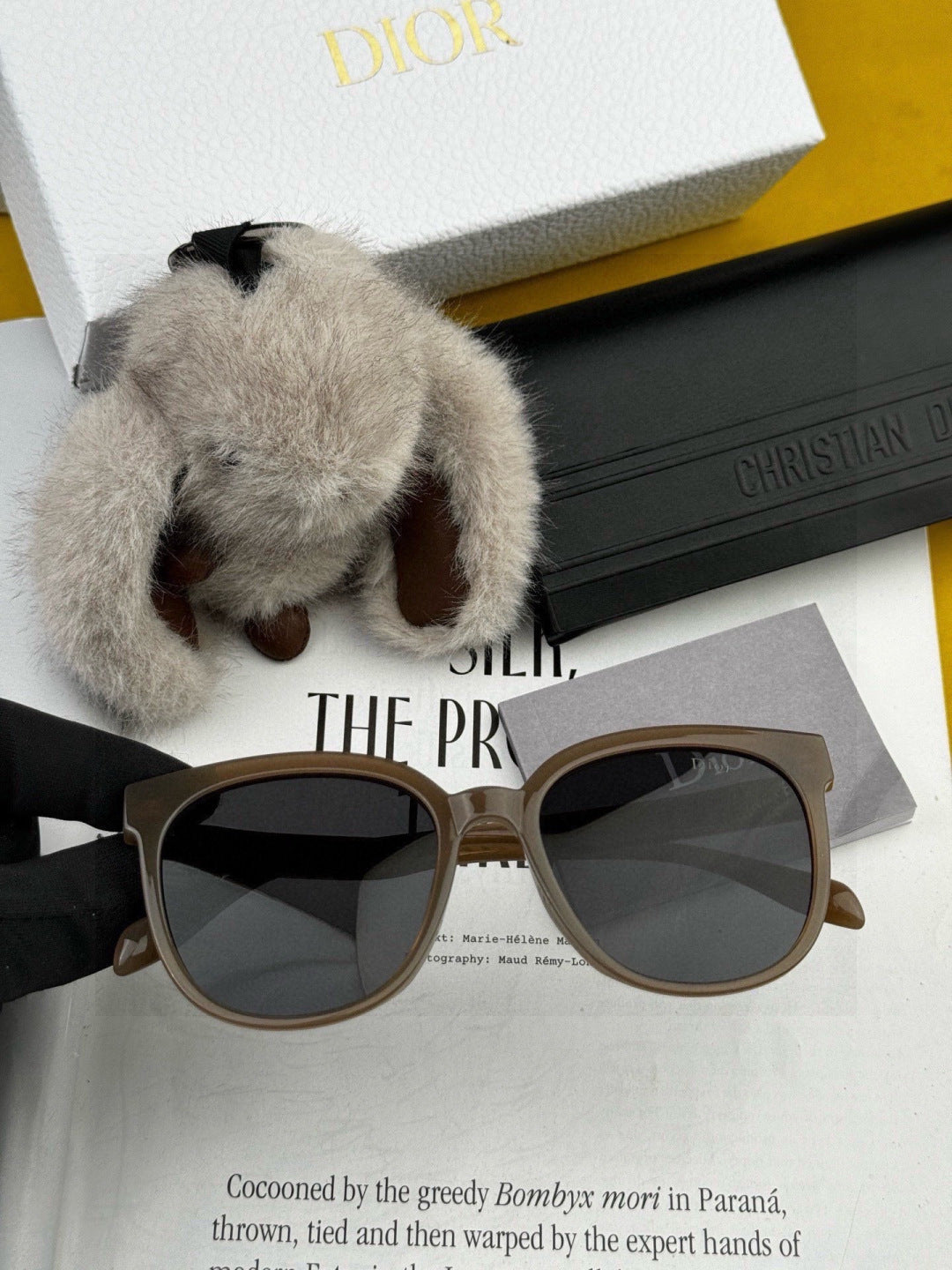 Dior D6106 Polarized Round Red Lens Sunglasses for Men & Women - detail image 3