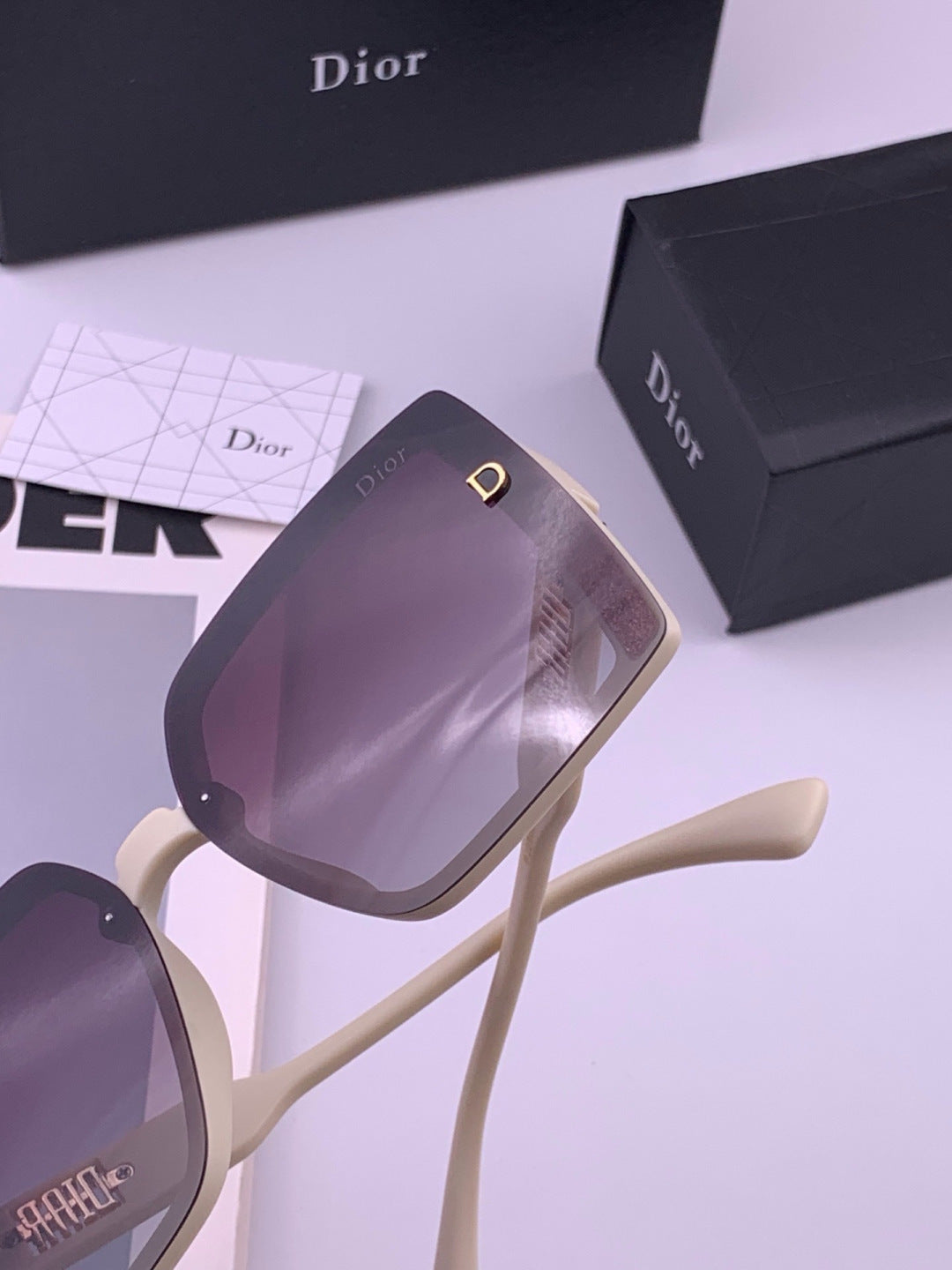 Dior D5290 Polarized Square Black Lens Sunglasses for Men & Women - detail image 3