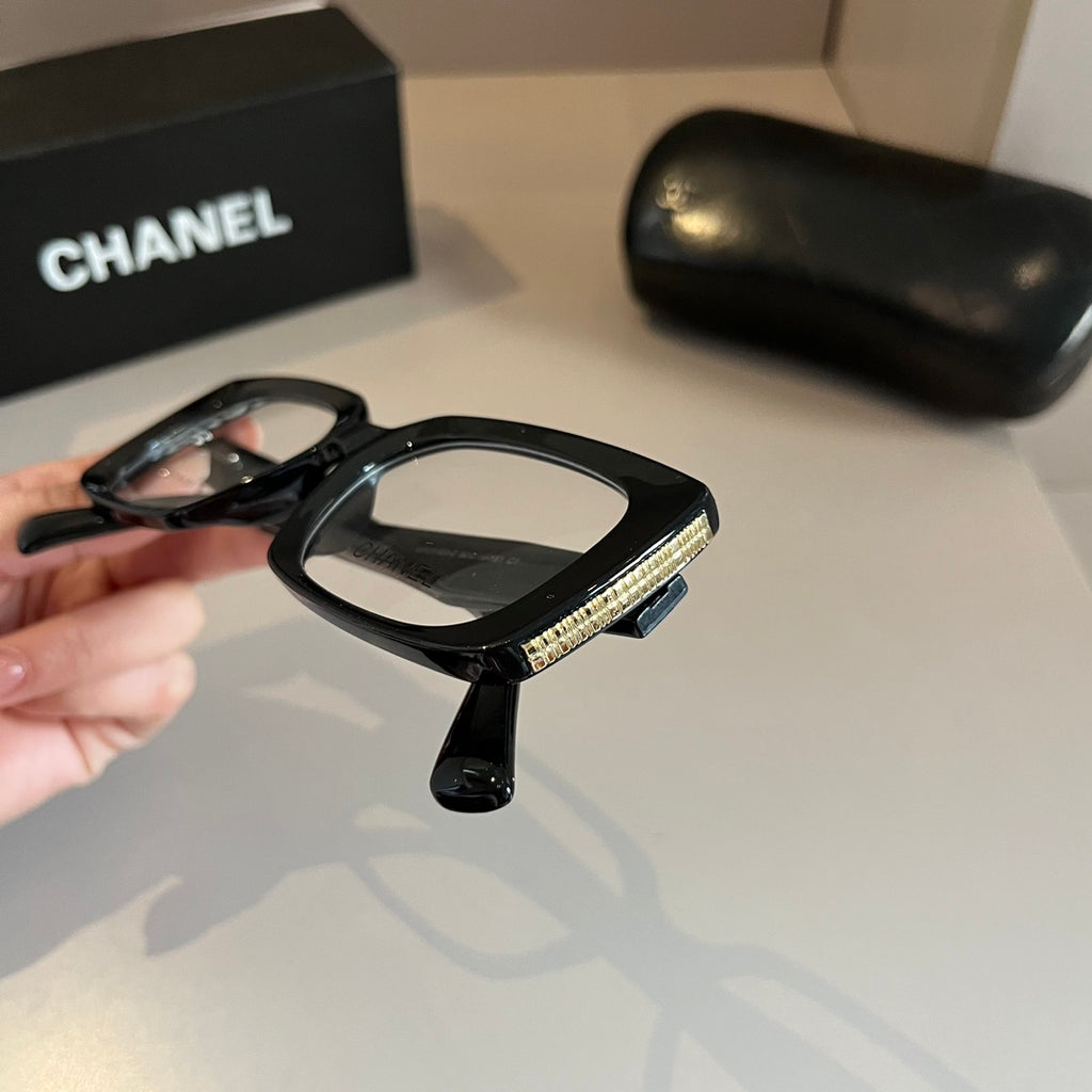 Chanel Oversized Silver Lens Sunglasses for Men & Women - 997720 - detail image 9