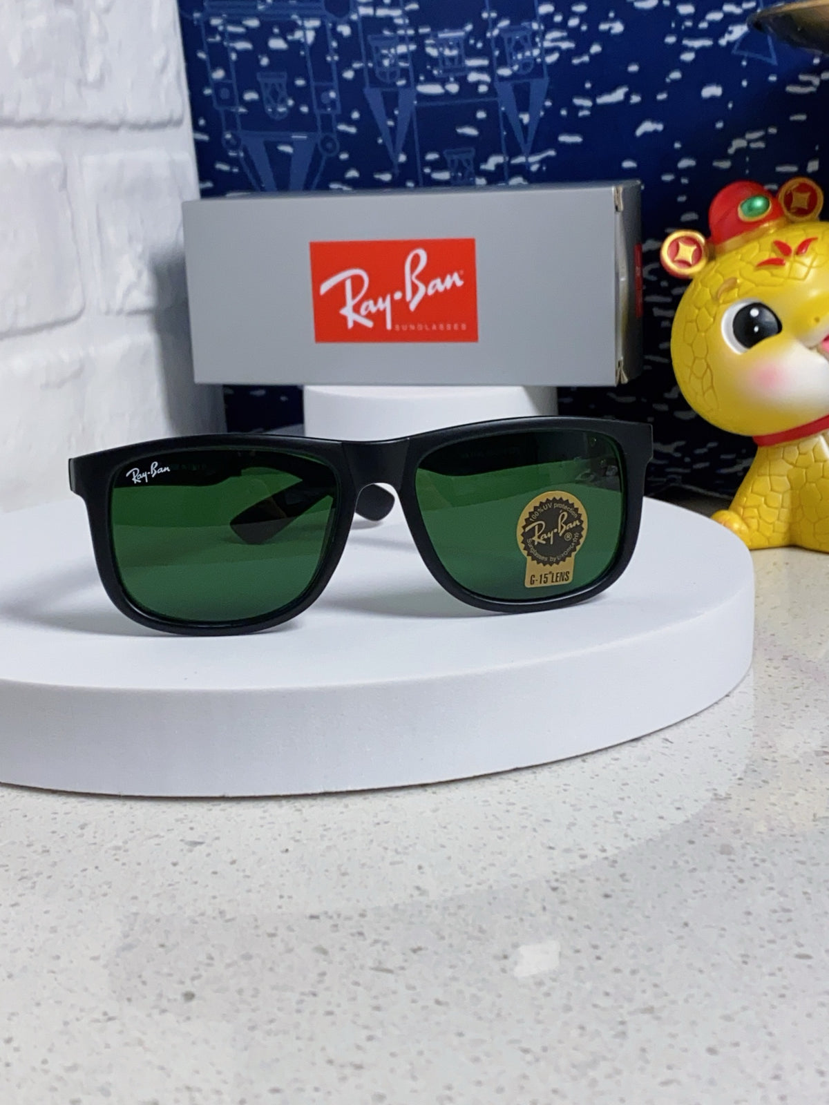 Ray-Ban RB4185 Aviator Black Lens Sunglasses for Men & Women - detail image 3