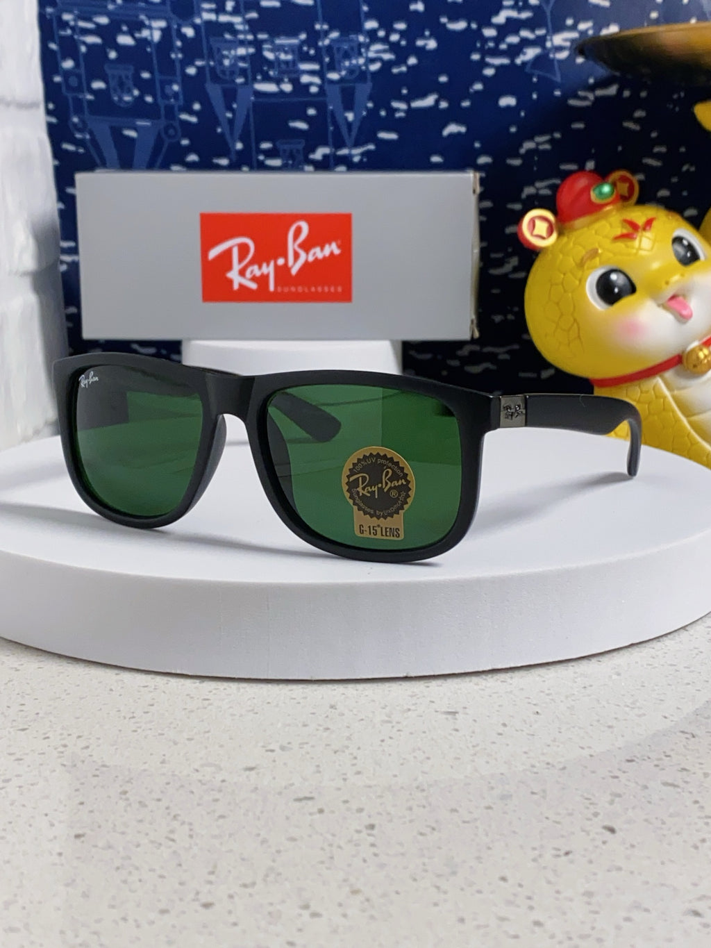 Ray-Ban RB4185 Aviator Black Lens Sunglasses for Men & Women - detail image 2