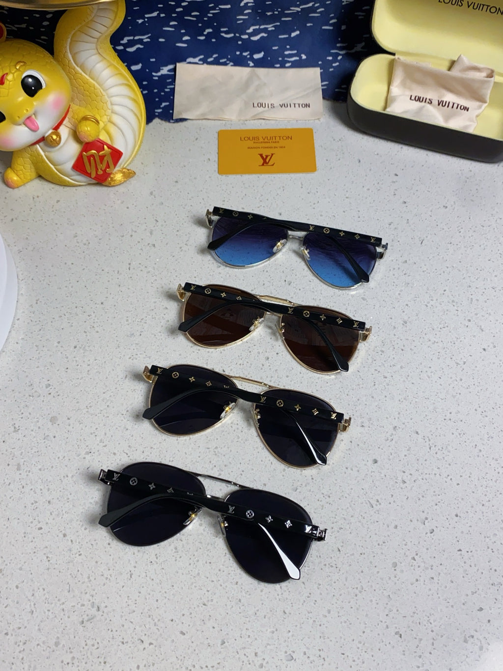 Louis Vuitton Metal Aviator Silver Lens Sunglasses for Men & Women - 381782 - detail image 11