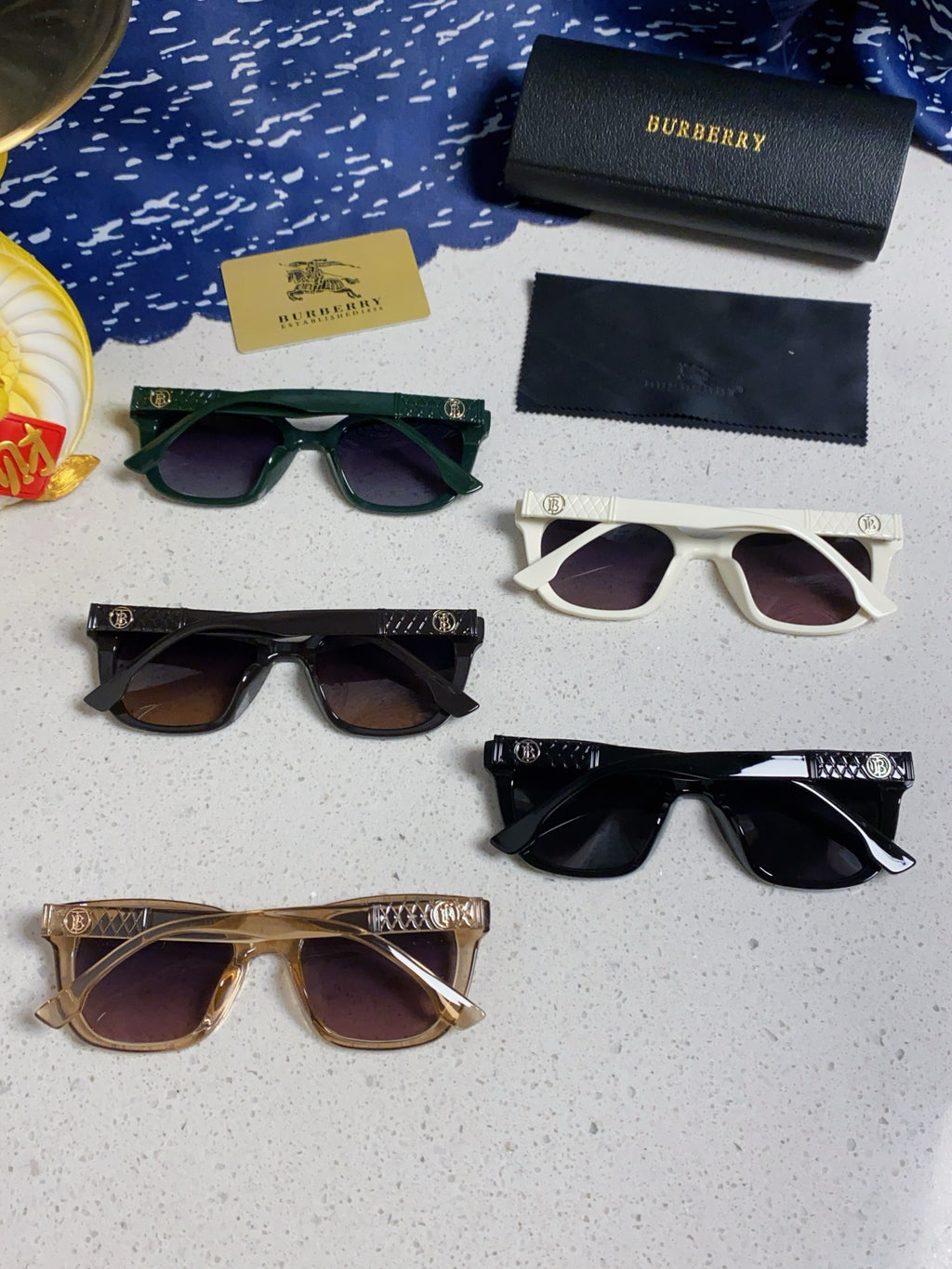 Burberry Polarized Fashion Silver Lens Sunglasses for Men & Women - detail image 10