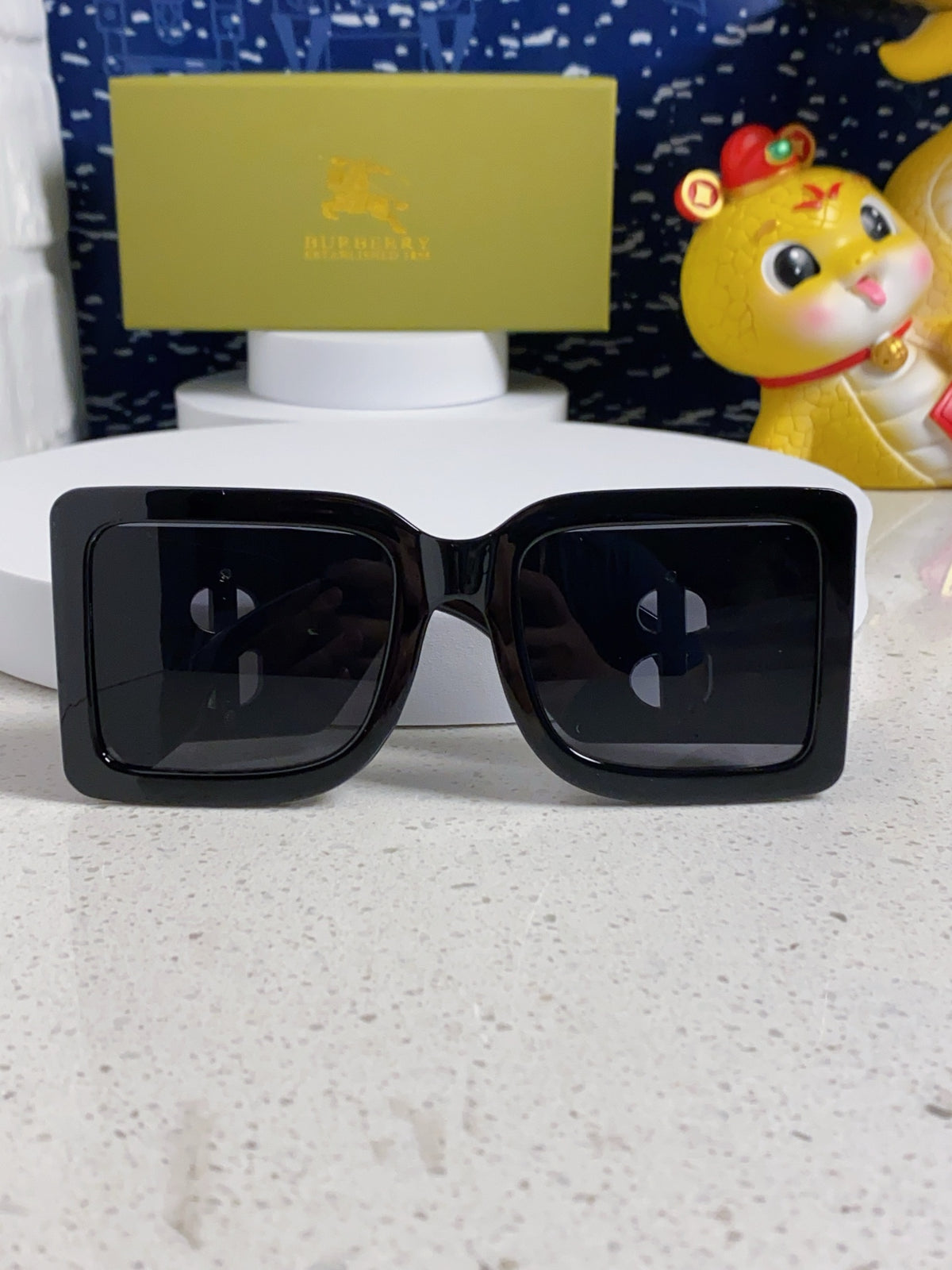 Burberry Oversized Gold Lens Sunglasses for Men & Women - 449583 - detail image 8