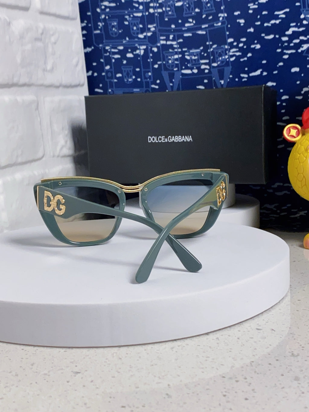Dolce & Gabbana Cat-Eye Silver Lens Sunglasses for Men & Women - 416567 - detail image 3