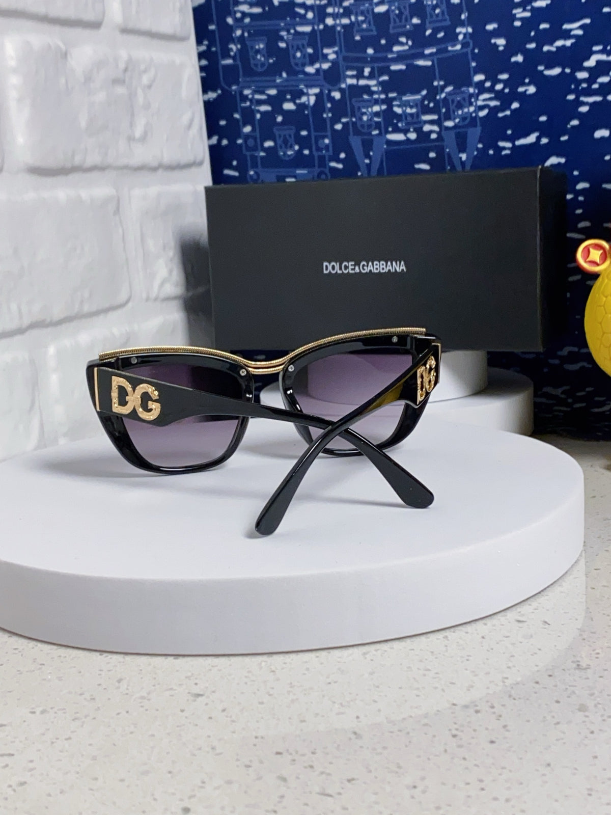 Dolce & Gabbana Cat-Eye Silver Lens Sunglasses for Men & Women - detail image 3
