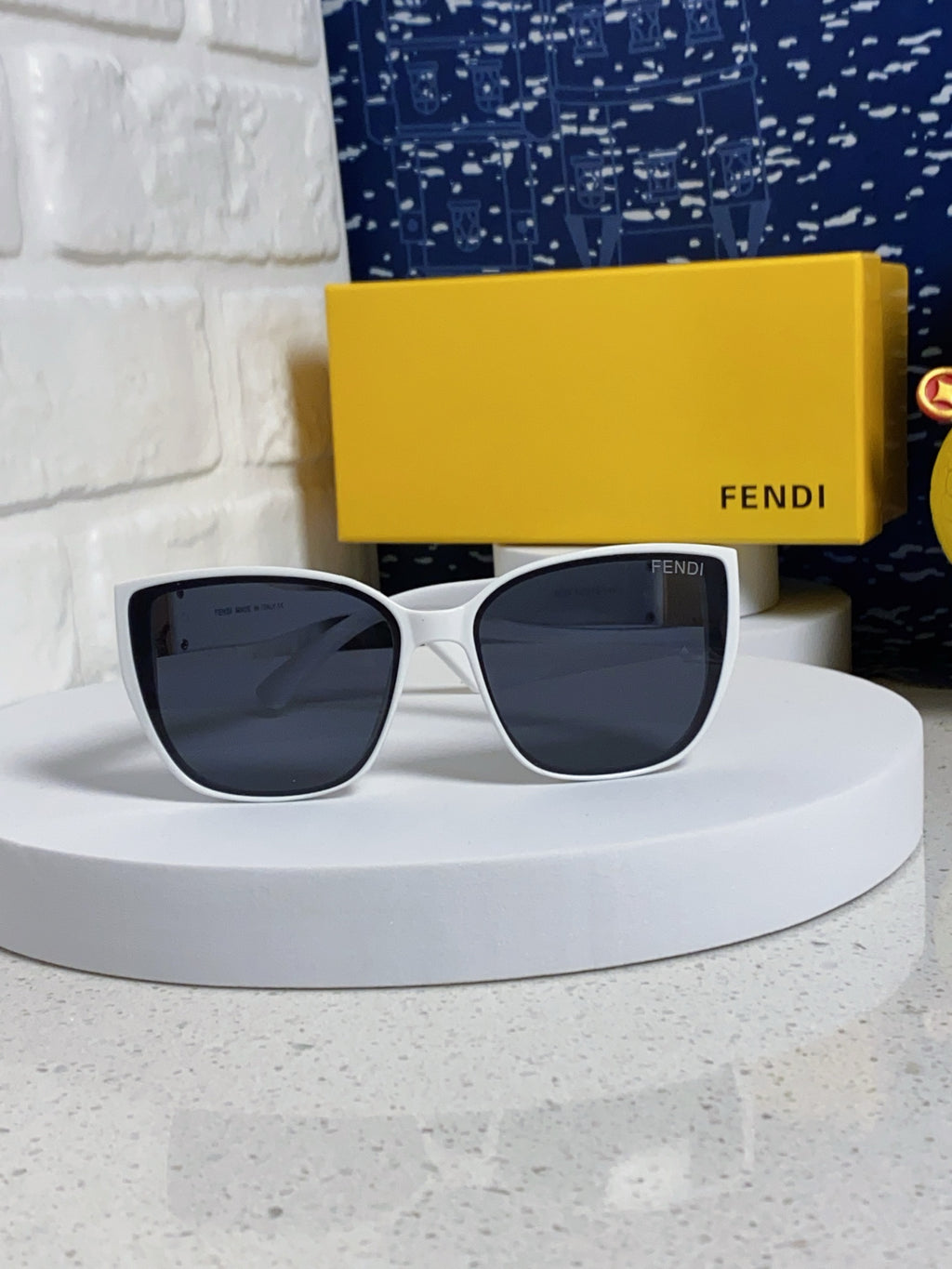 Fendi Polarized Cat-Eye Silver Lens Sunglasses for Men & Women - 416315 - detail image 2