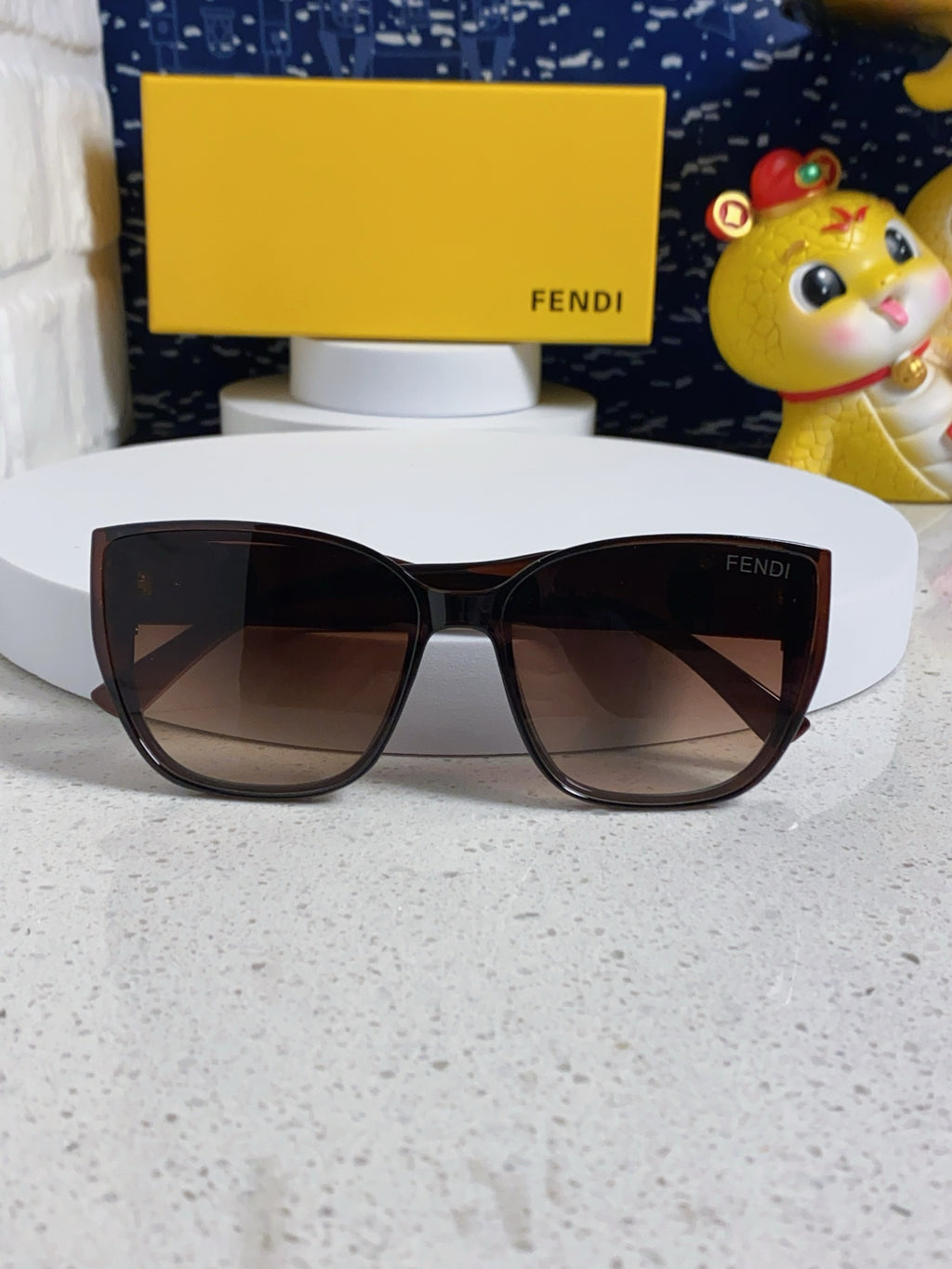 Fendi Polarized Cat-Eye Brown Lens Sunglasses for Men & Women - 416316 - detail image 9