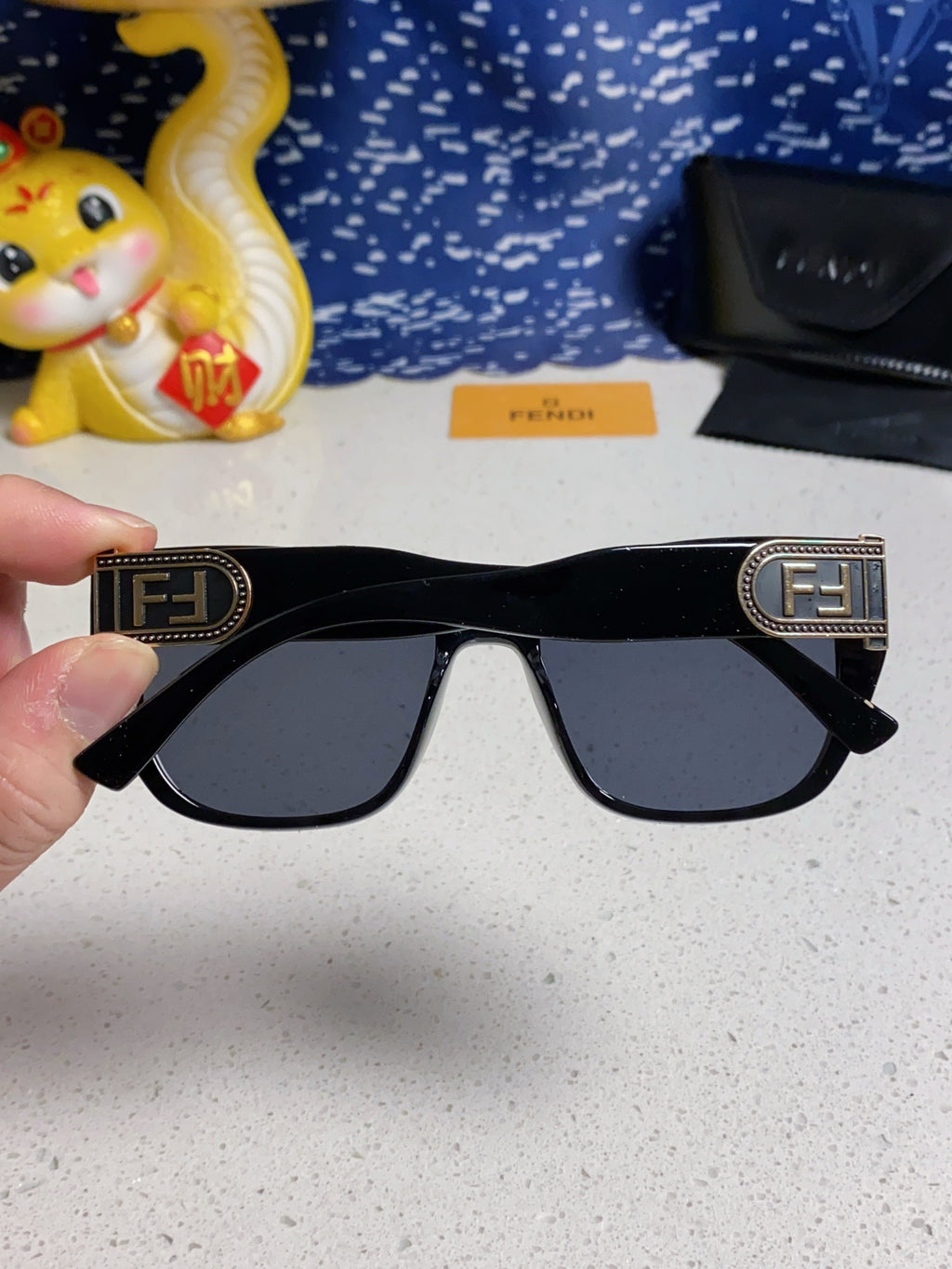 Fendi Polarized Cat-Eye Silver Lens Sunglasses for Men & Women - 416318 - detail image 5