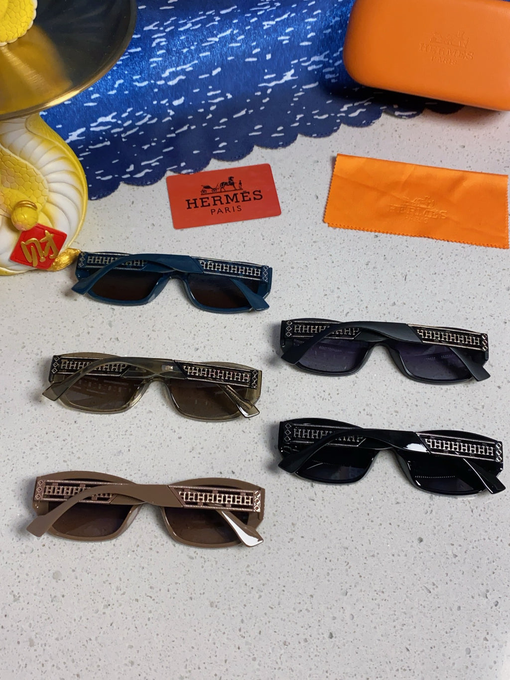 Hermès Polarized Cat-Eye Silver Lens Sunglasses for Men & Women - 466436 - detail image 10