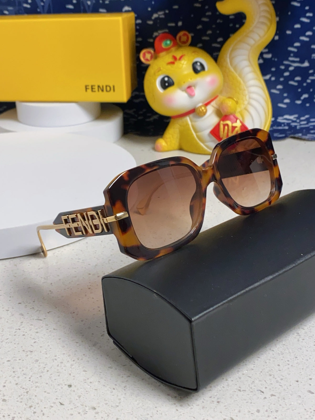 Fendi Oversized Brown Lens Sunglasses for Women - detail image 8