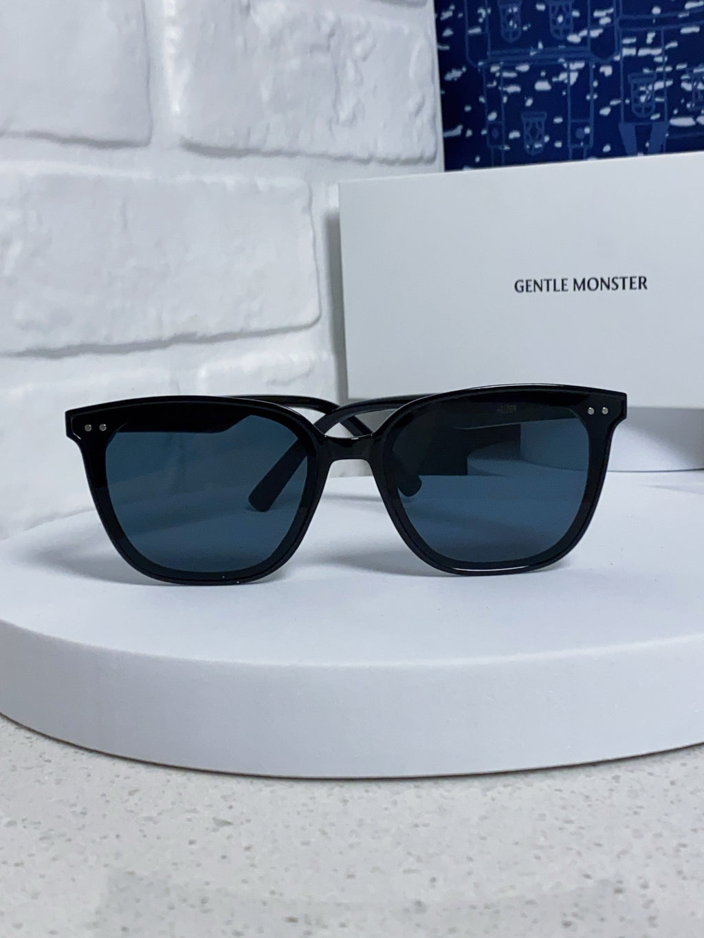 Gentle Monster HEIZER Square Red Lens Sunglasses for Men & Women - 432937 - detail image 2