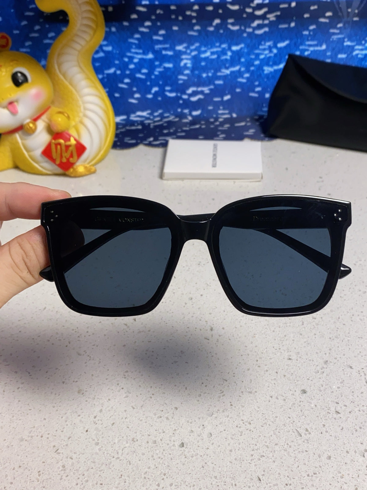 Gentle Monster DREAMER17 Oversized Black Lens Sunglasses for Men & Women - detail image 4