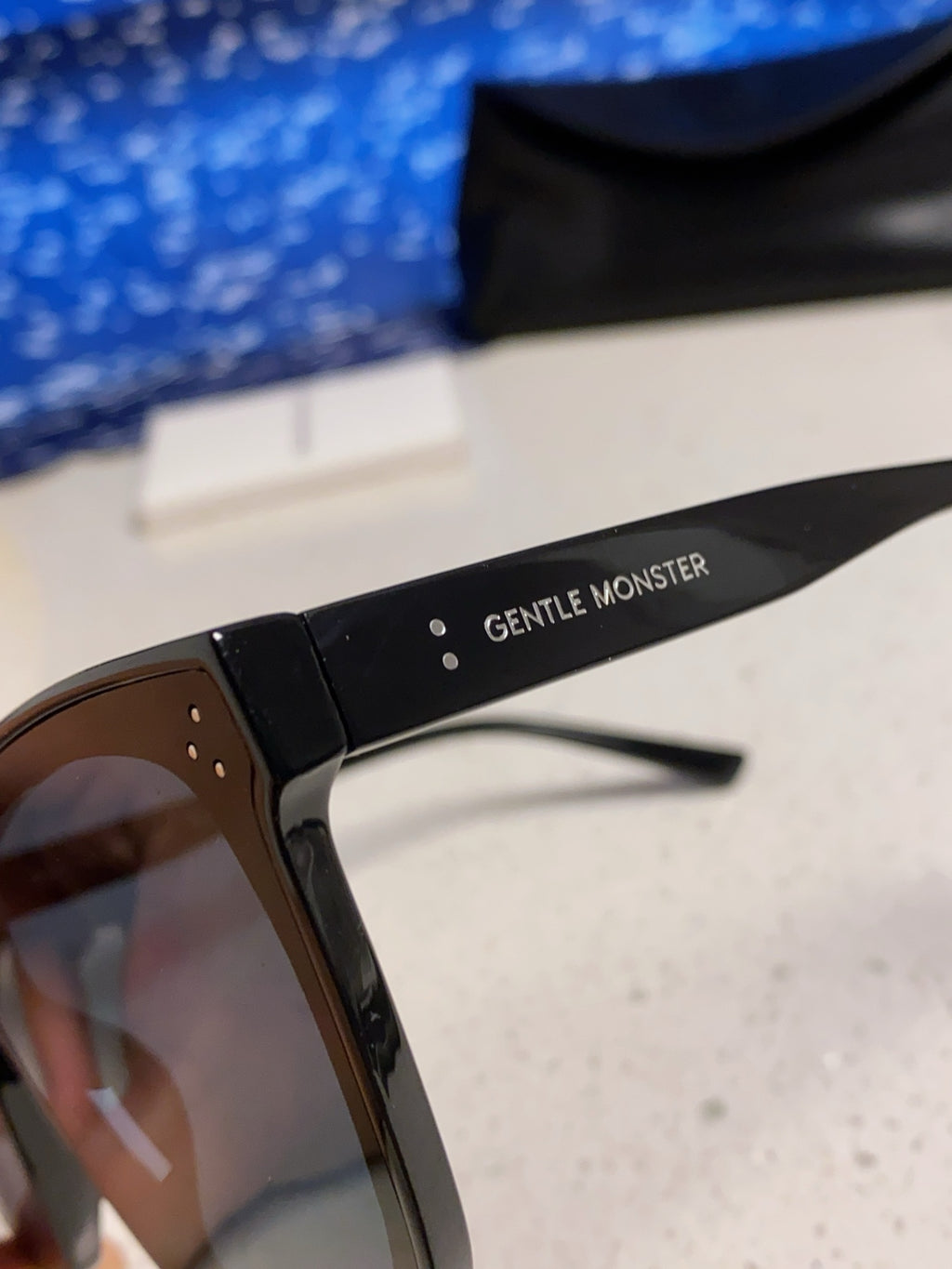Gentle Monster DREAMER17 Oversized Black Lens Sunglasses for Men & Women - detail image 7