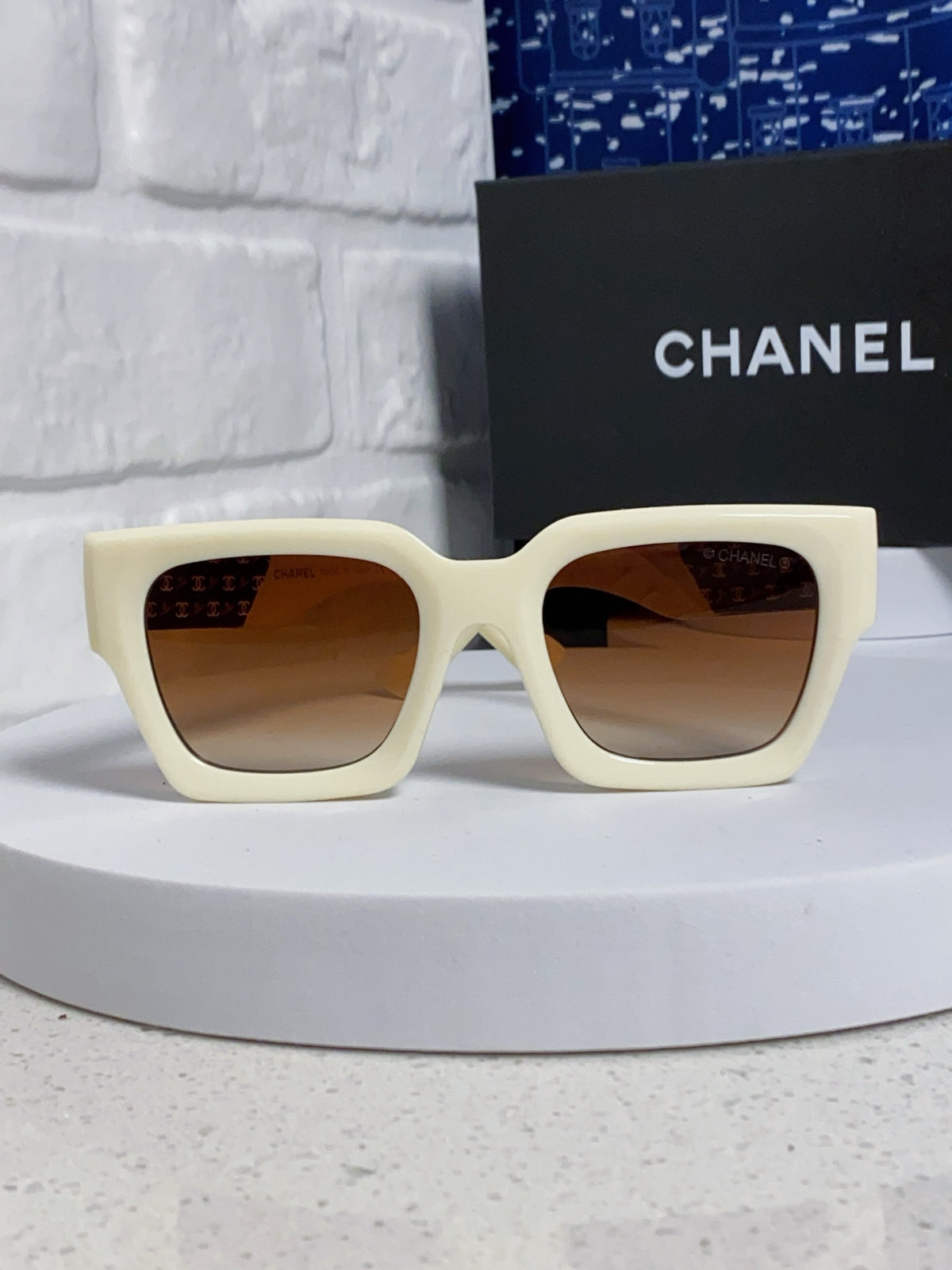 Chanel Polarized Square Brown Lens Sunglasses for Women - 158343 - detail image 2