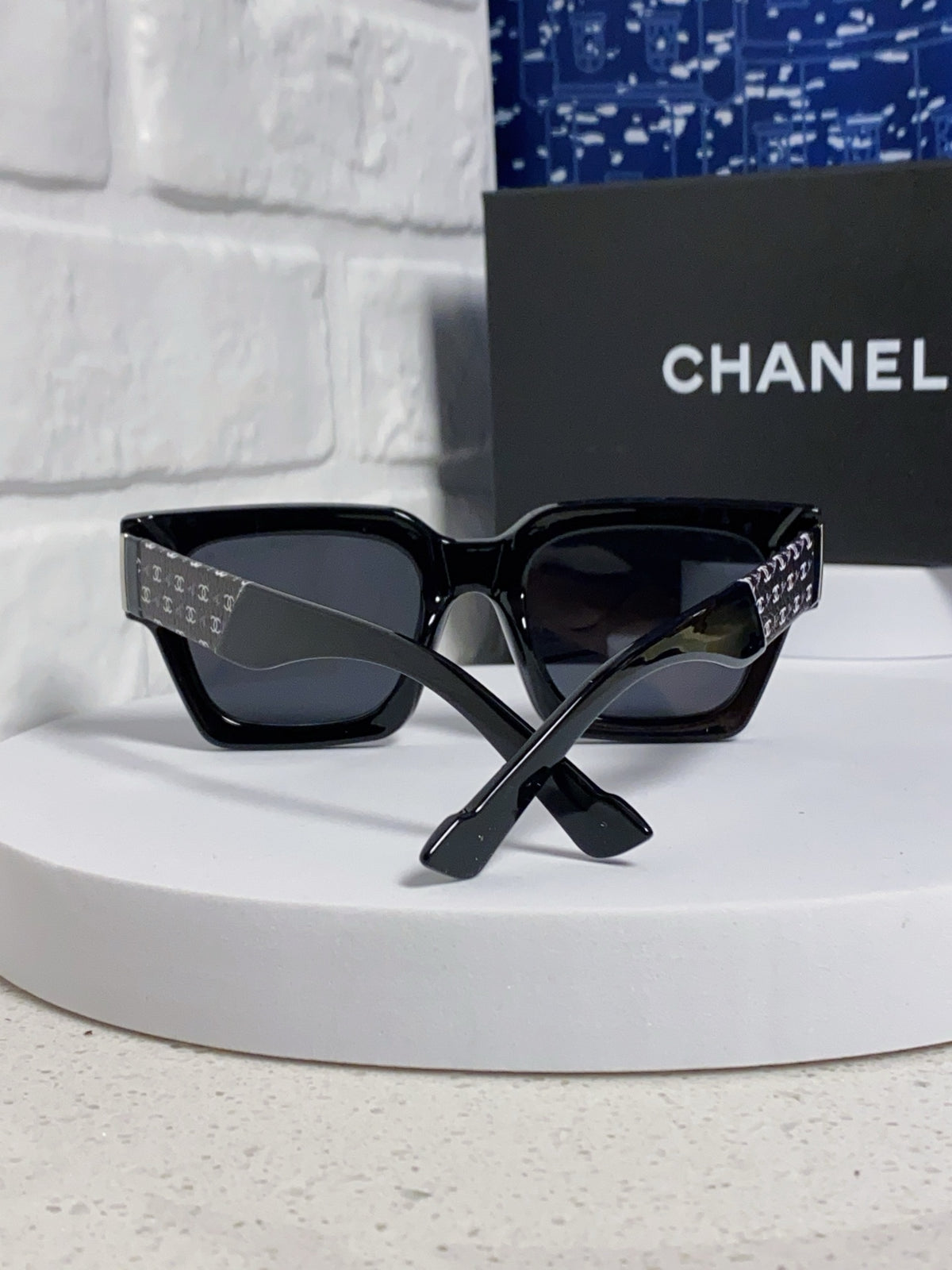 Chanel Polarized Square Gray Lens Sunglasses for Women - 158345 - detail image 3
