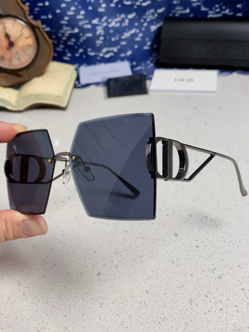 Dior 30MONTAIGNE Lightweight Rimless Red Lens Sunglasses for Men & Women - detail image 6