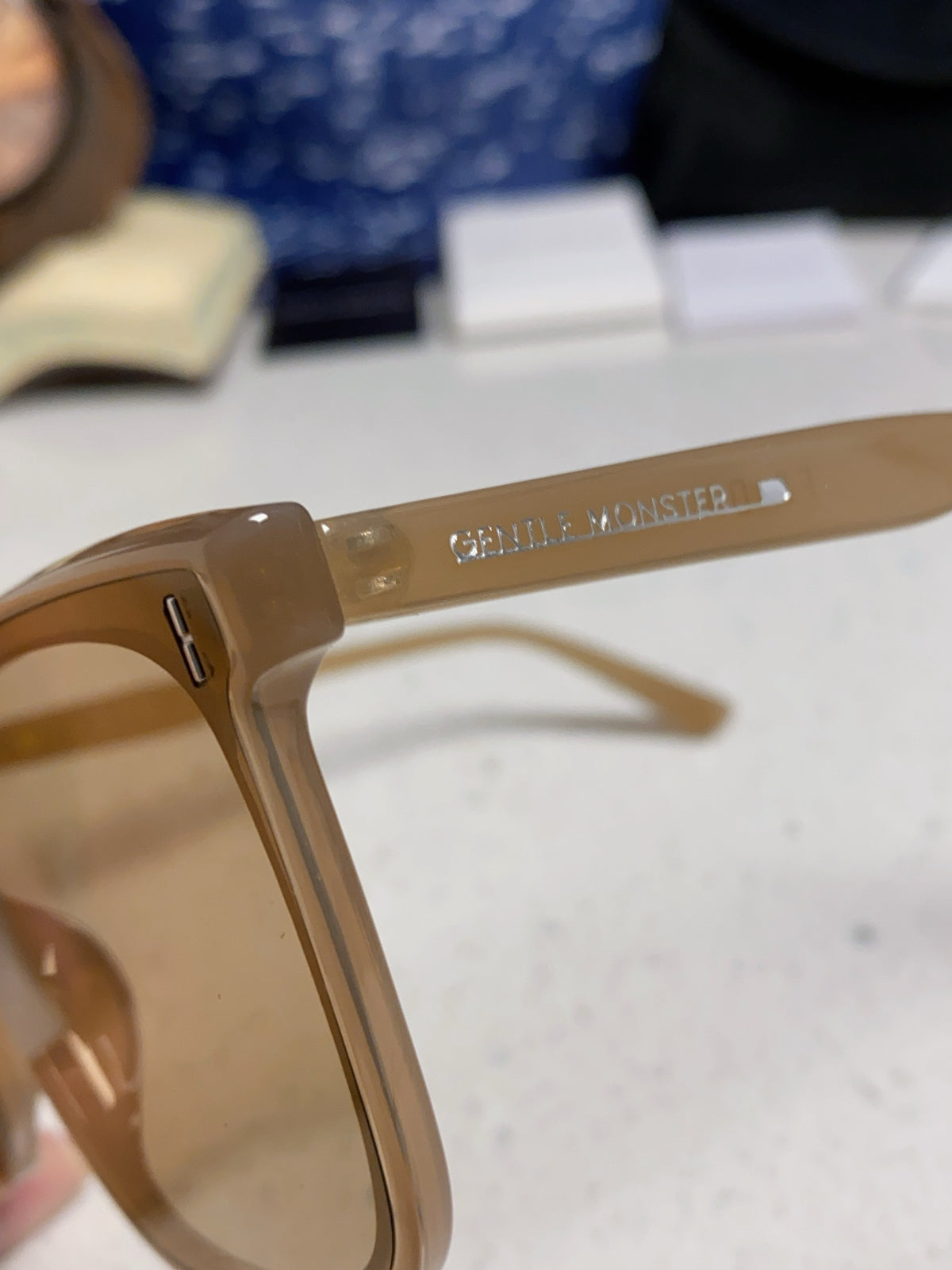 Gentle Monster FIRDA Oversized Gray Lens Sunglasses for Women - detail image 7