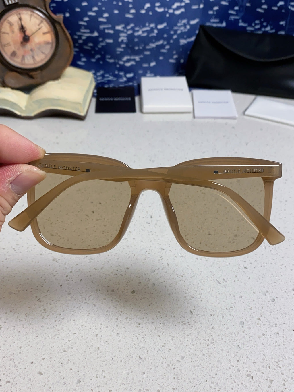 Gentle Monster FIRDA Oversized Gray Lens Sunglasses for Women - detail image 5