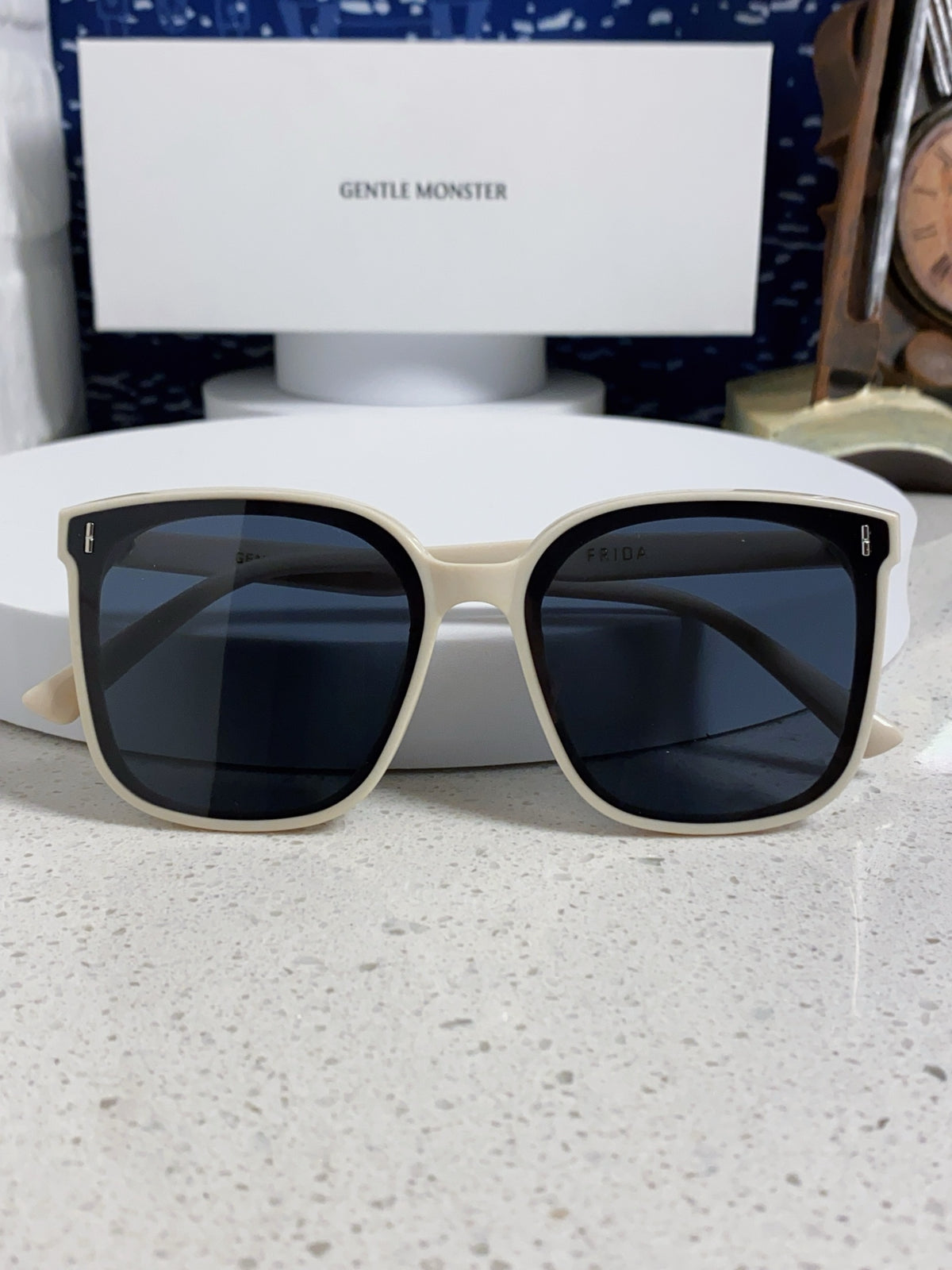 Gentle Monster FIRDA Oversized Brown Lens Sunglasses for Women - 416481 - detail image 9