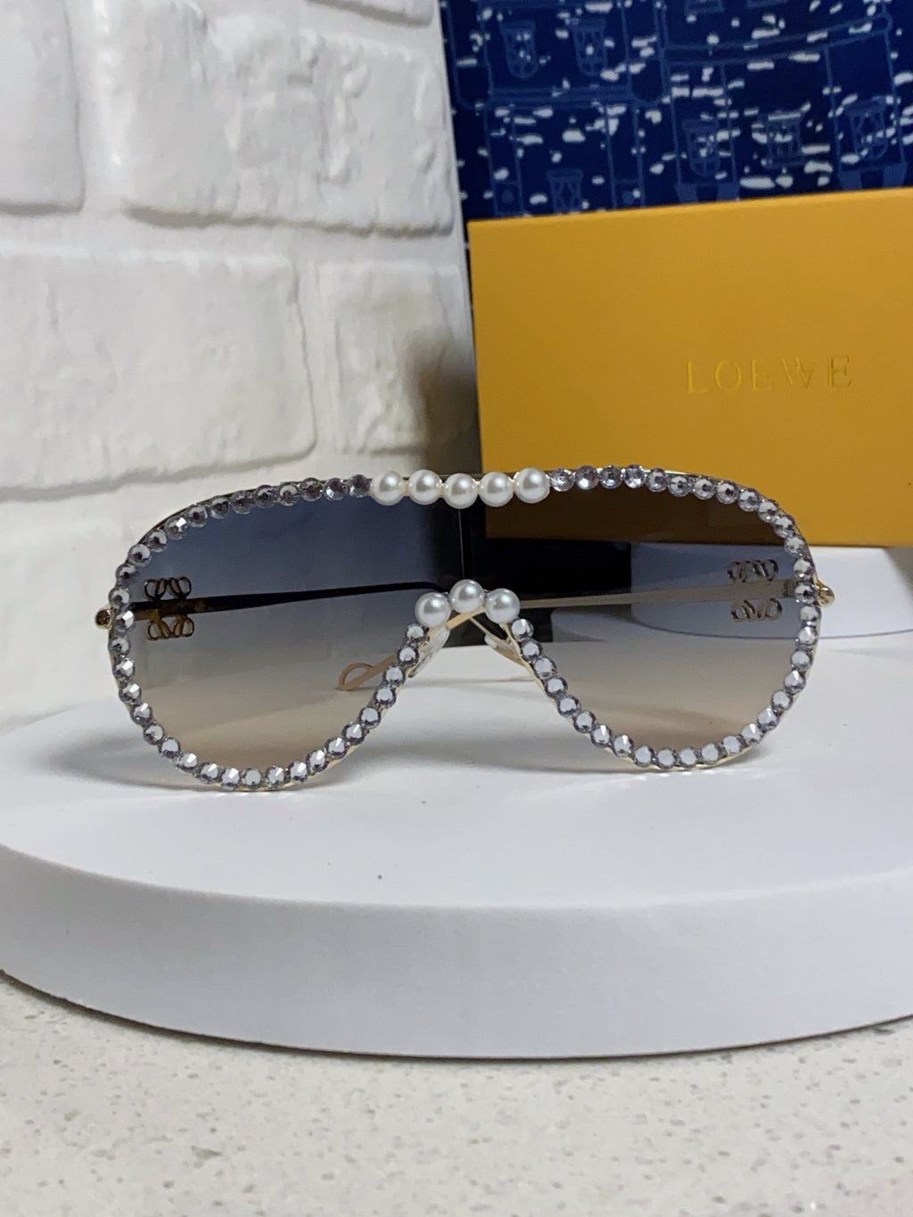 Loewe Oversized Gray Lens Sunglasses for Men & Women - 432835 - detail image 2
