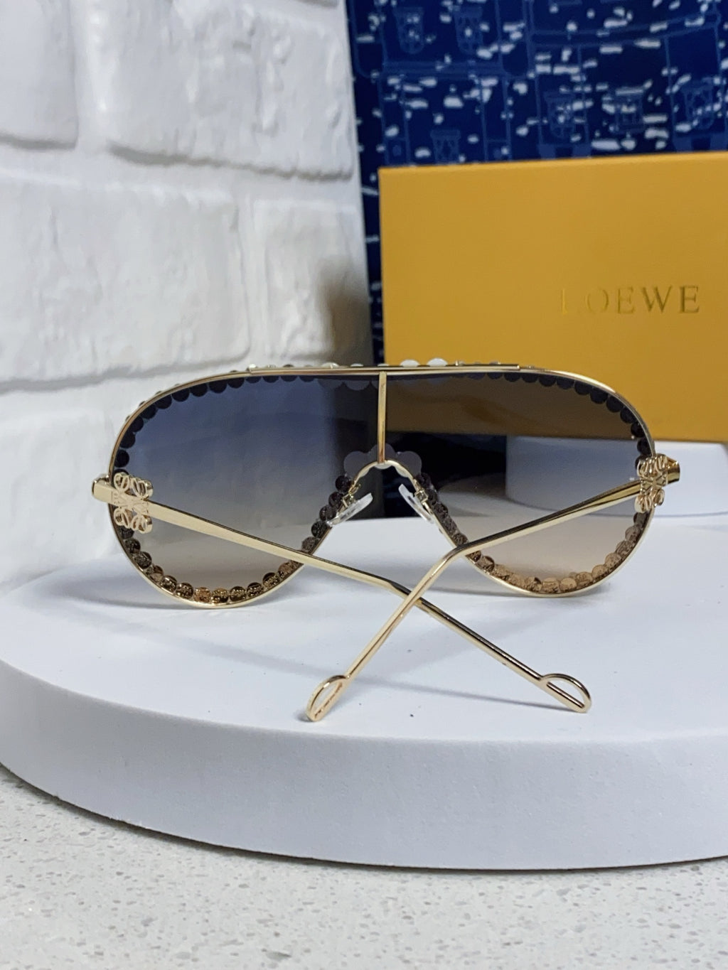 Loewe Oversized Gray Lens Sunglasses for Men & Women - detail image 3