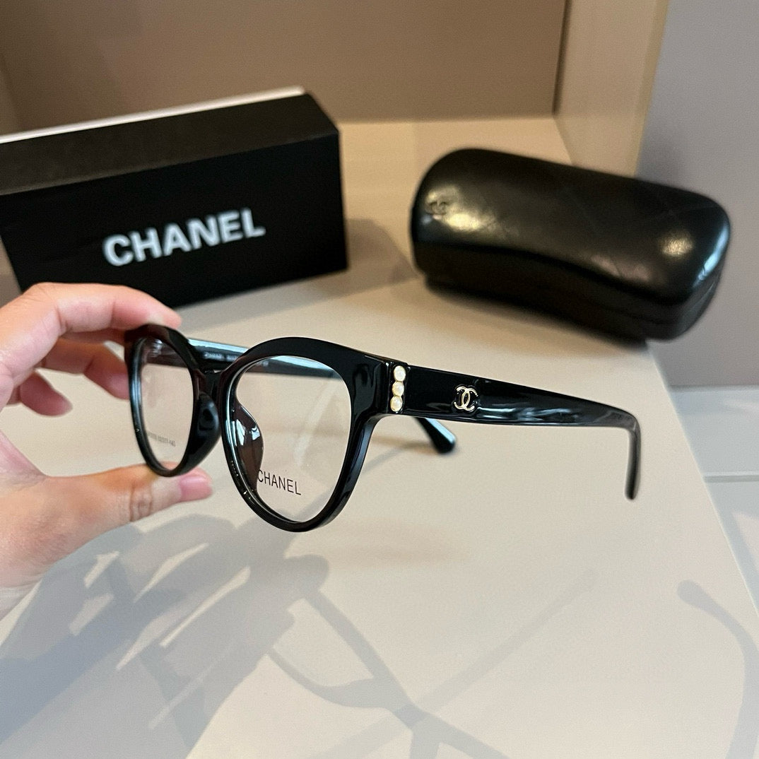 Chanel Cat-Eye Silver Lens Sunglasses for Men & Women - 382201 - detail image 3