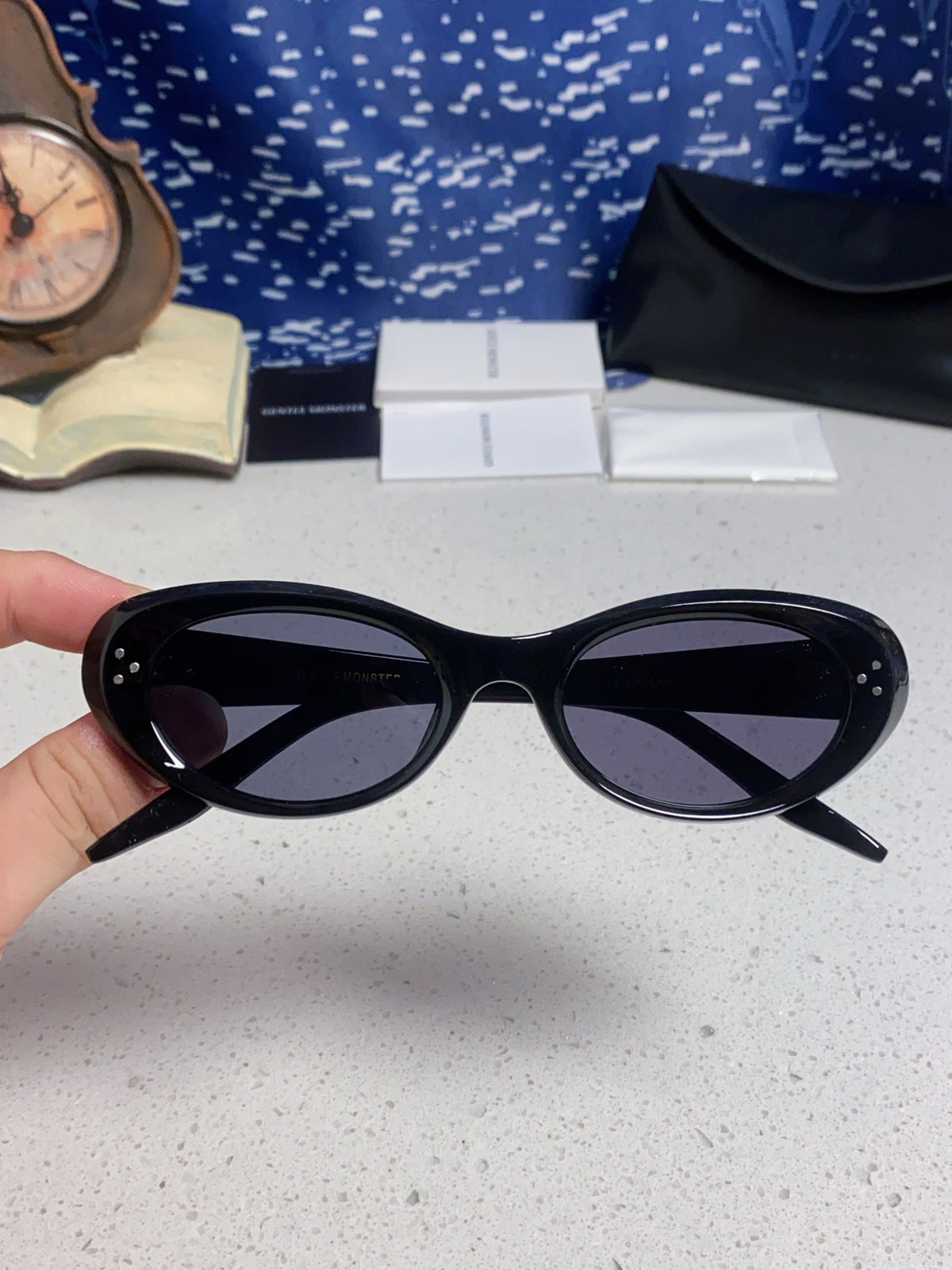 Gentle Monster COCOA Oval Black Lens Sunglasses for Men & Women - 432959 - detail image 4