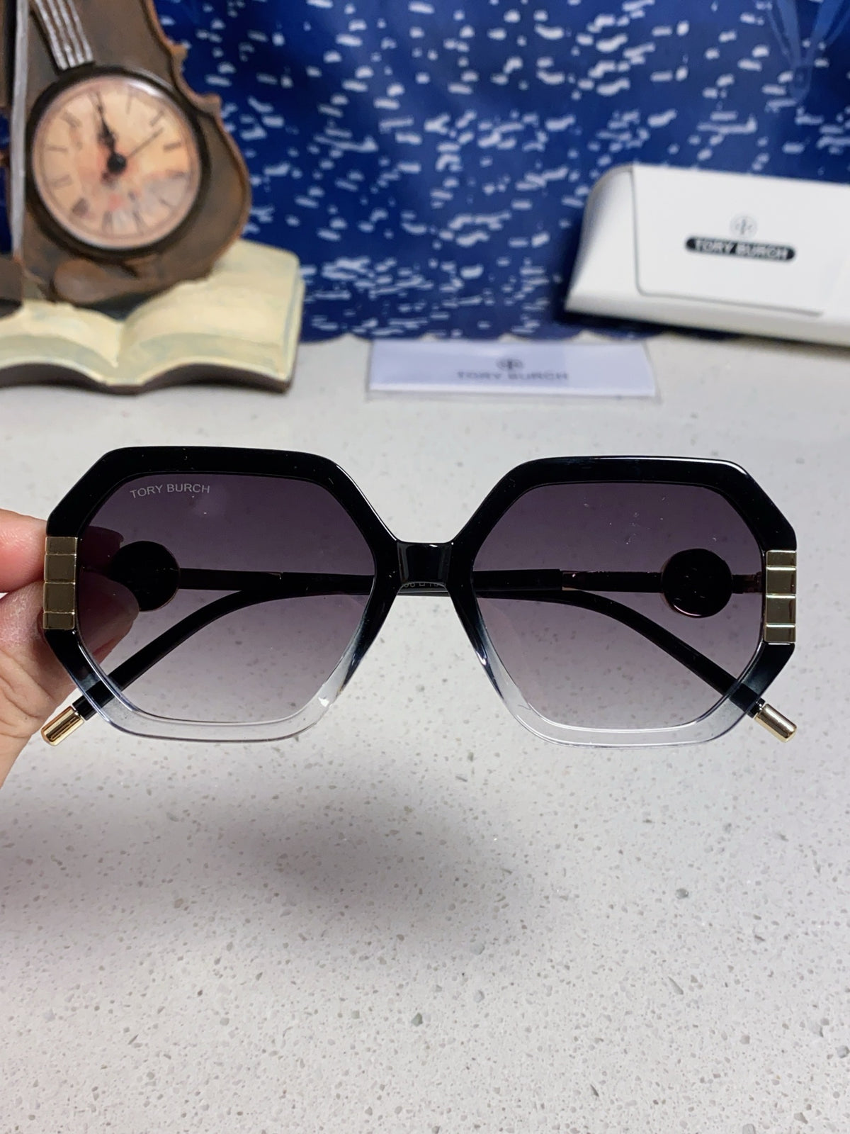 Burberry Fashion Silver Lens Sunglasses for Men & Women - detail image 4