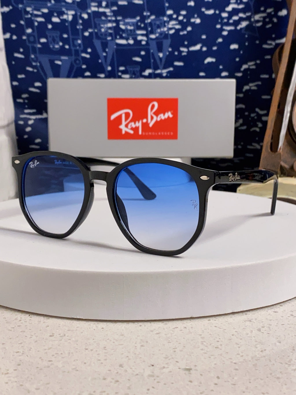 Ray-Ban RB4306 Oversized Black Lens Sunglasses for Men & Women - 450142 - detail image 2