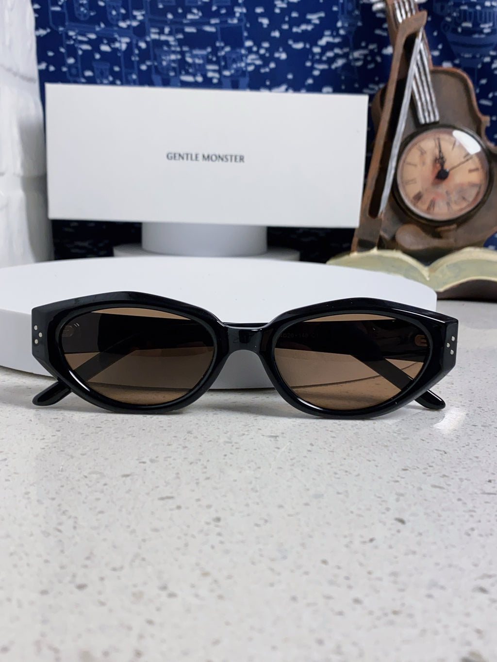 Gentle Monster DADA Cat-Eye Brown Lens Sunglasses for Men & Women - detail image 9