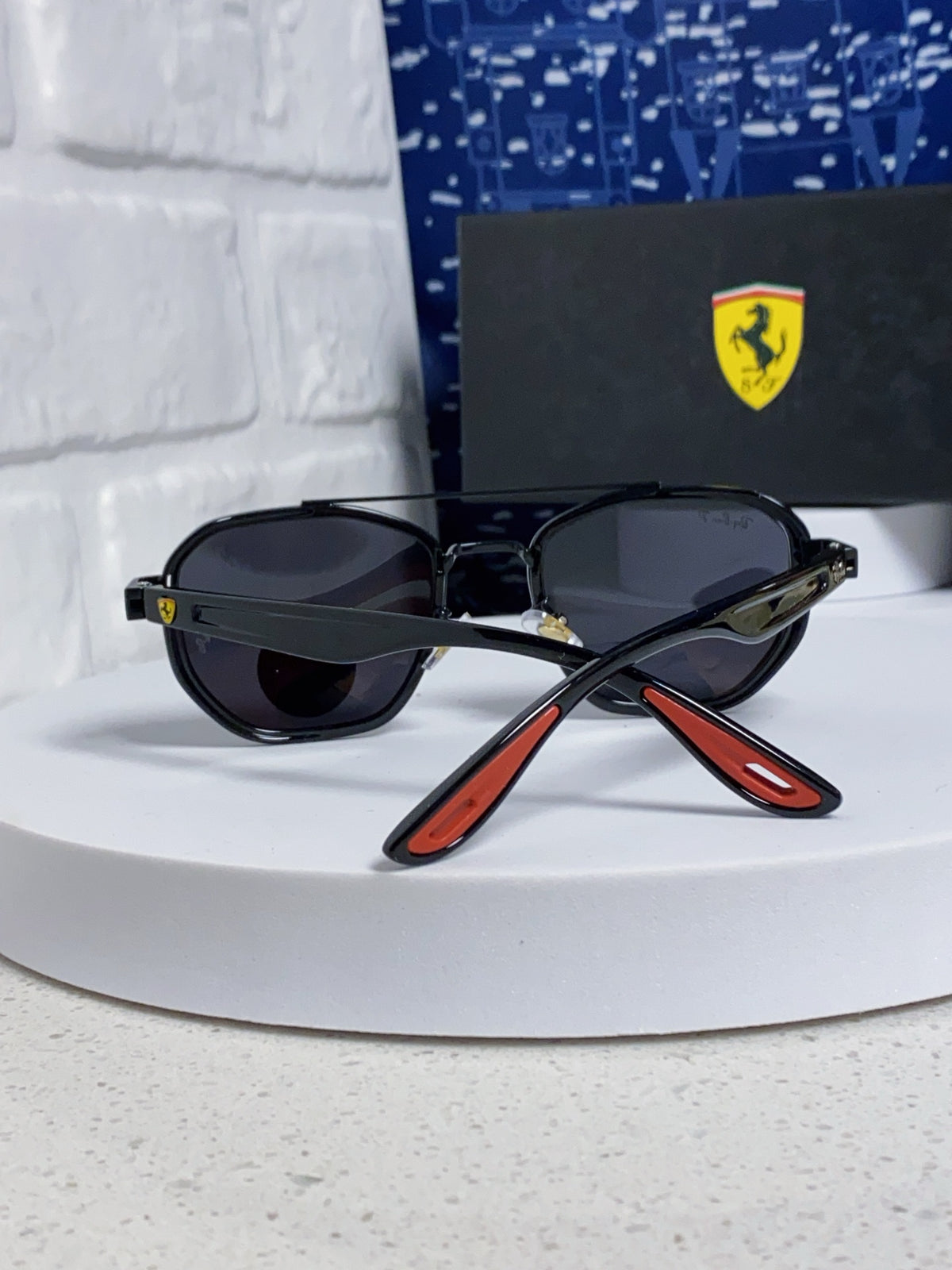 Ray-Ban Polarized Fashion Silver Lens Sunglasses for Men & Women - 433084 - detail image 3