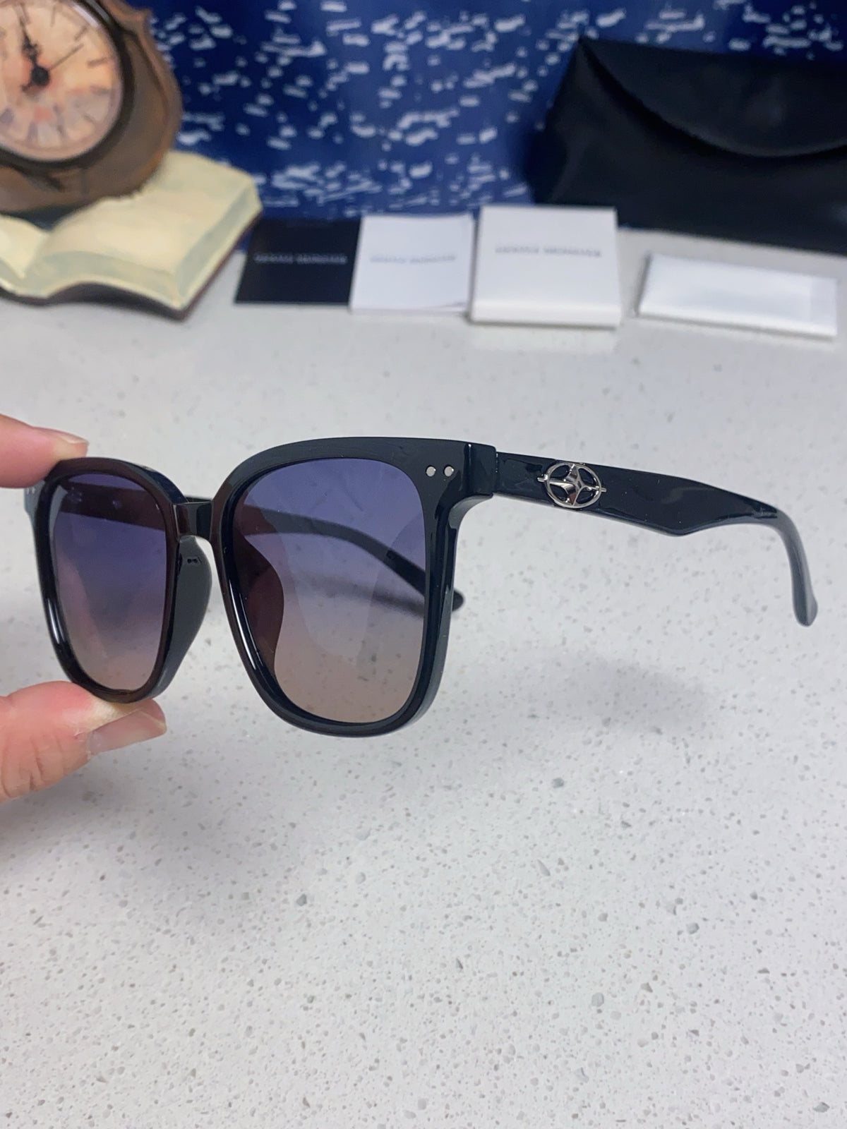 Gentle Monster Polarized Fashion Blue Lens Sunglasses for Men & Women - detail image 6