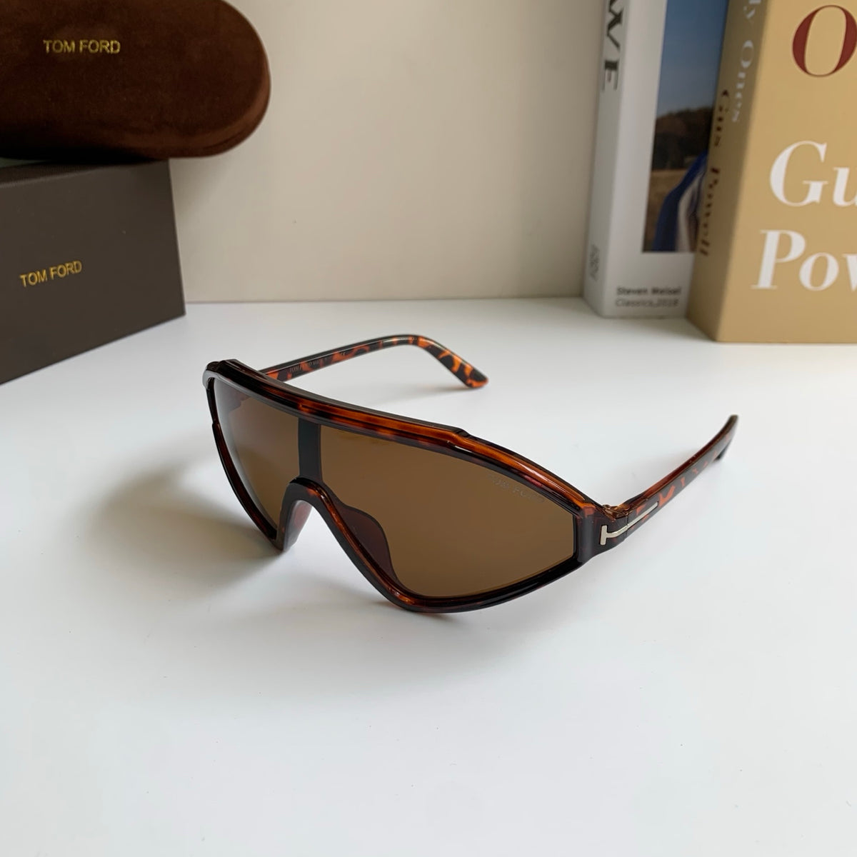 Tom Ford Fashion Black Lens Sunglasses for Men & Women - 466290 - detail image 2