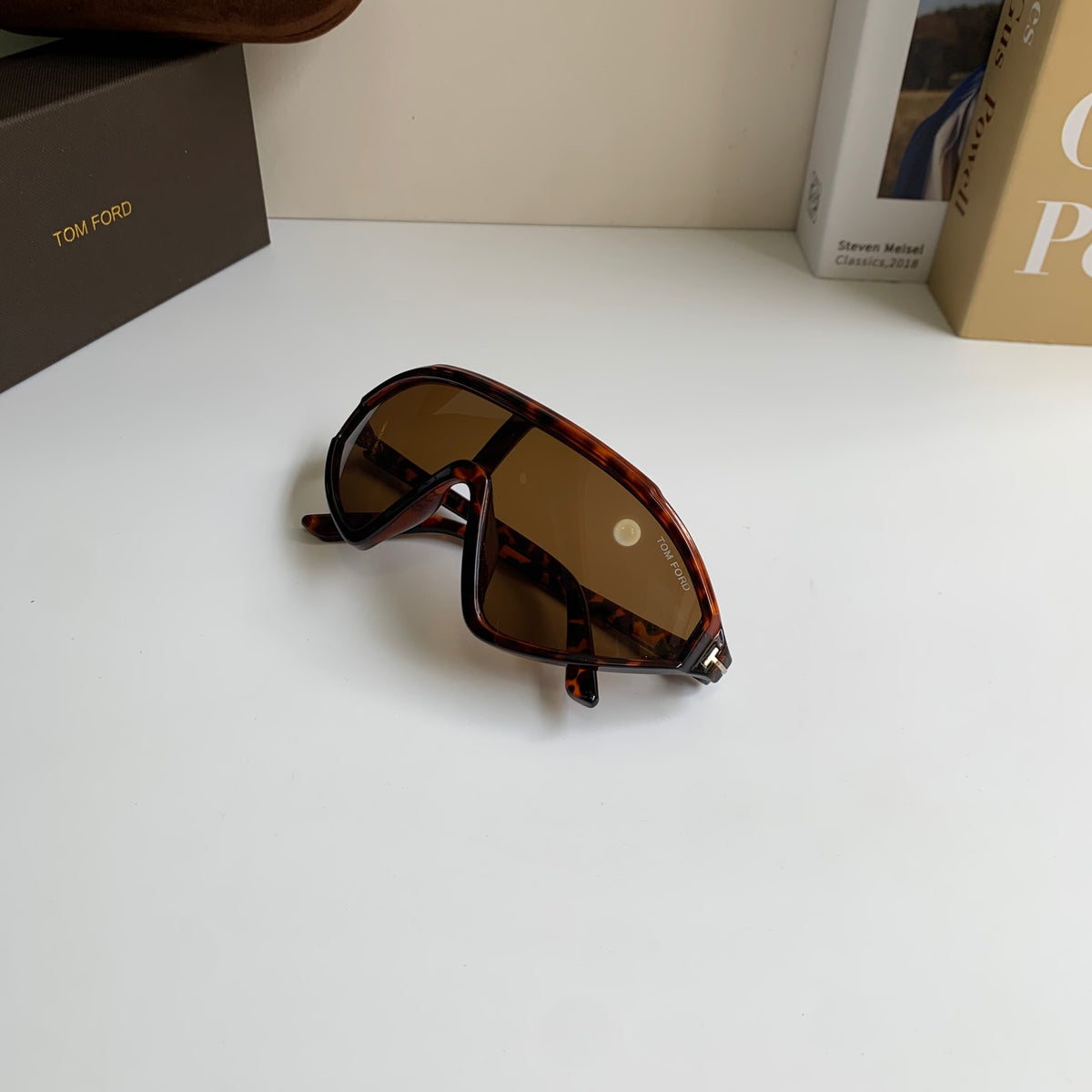 Tom Ford Fashion Black Lens Sunglasses for Men & Women - 466290 - detail image 3