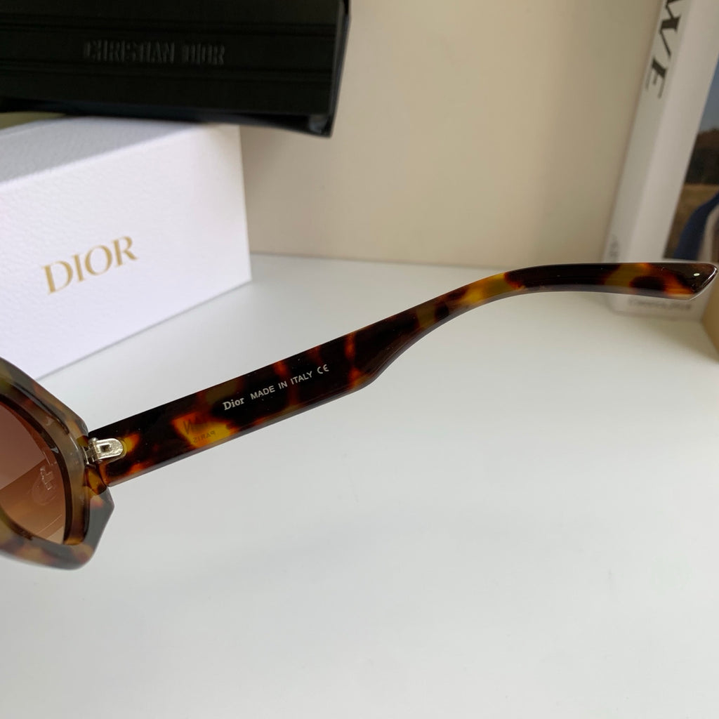 Dior Polarized Cat-Eye Black Lens Sunglasses for Men & Women - 465406 - detail image 6